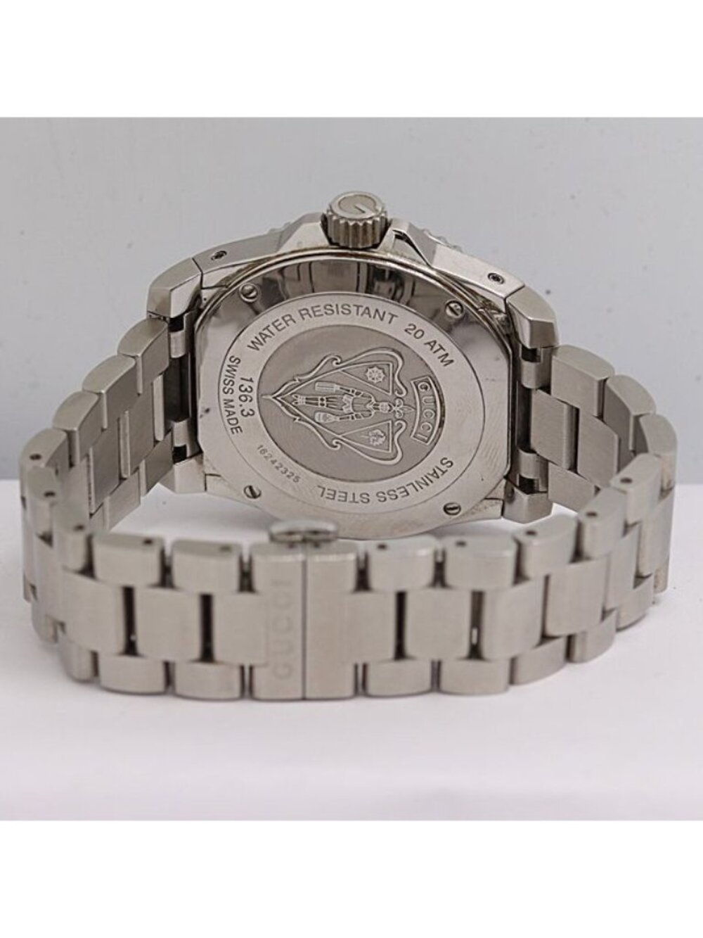 Gucci Dive 136.3 Quartz White Dial Date Watch Tam - Picture 4 of 4